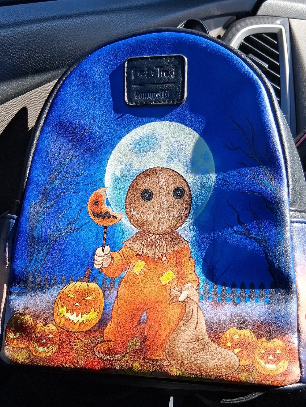 Loungefly TRICK OR TREAT Glow In The Dark Moon Halloween  Backpack